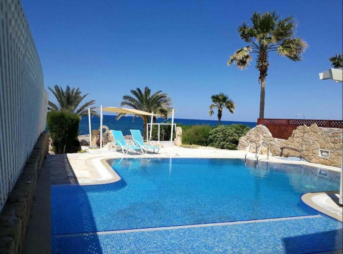 34 Beach Villa Paphos Buitenkant foto